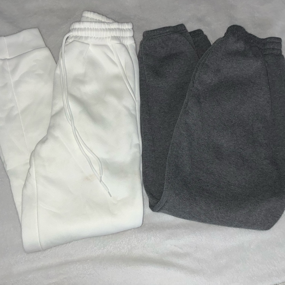 SHEIN Kids White and Charcoal Gray Sweatpants Set